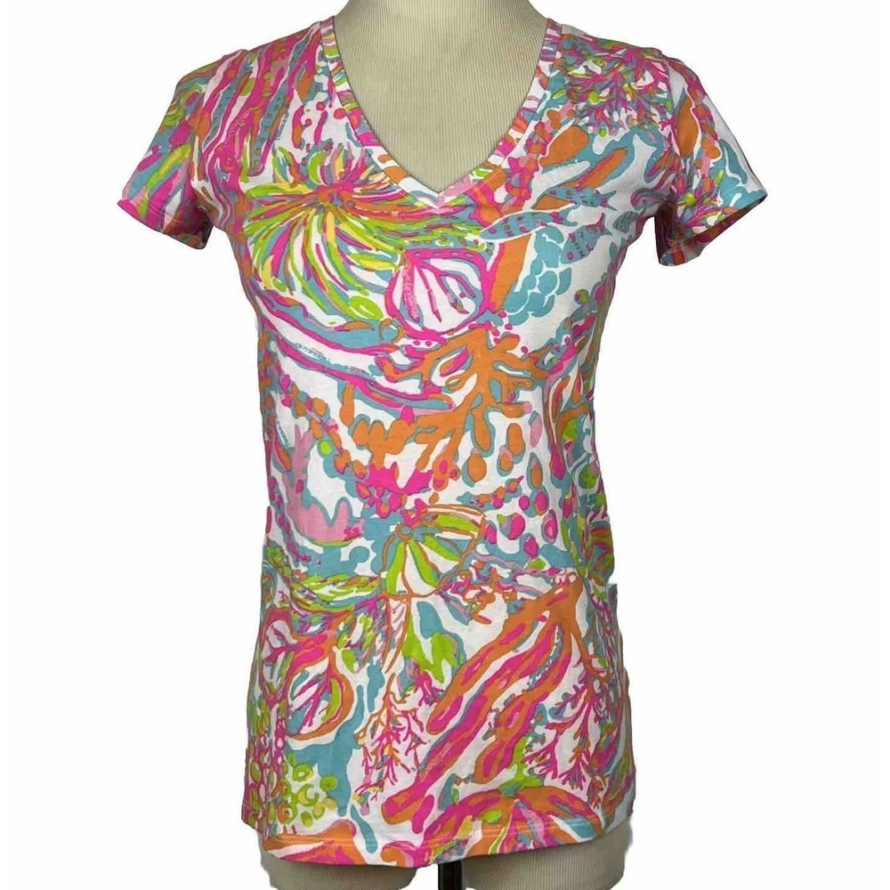 Lilly Pulitzer V-Neck T-Shirt Womens X Small Multi-Color Tropical Coral 70082